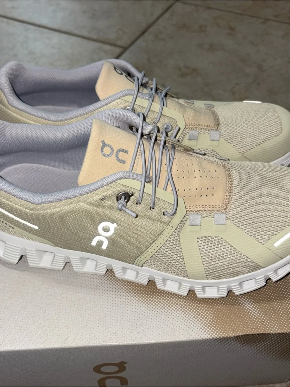 ON WOMEN’S CLOUD 5 HAZE SAND Running Shoes Brown- size 9- NEW - Picture 3 of 7